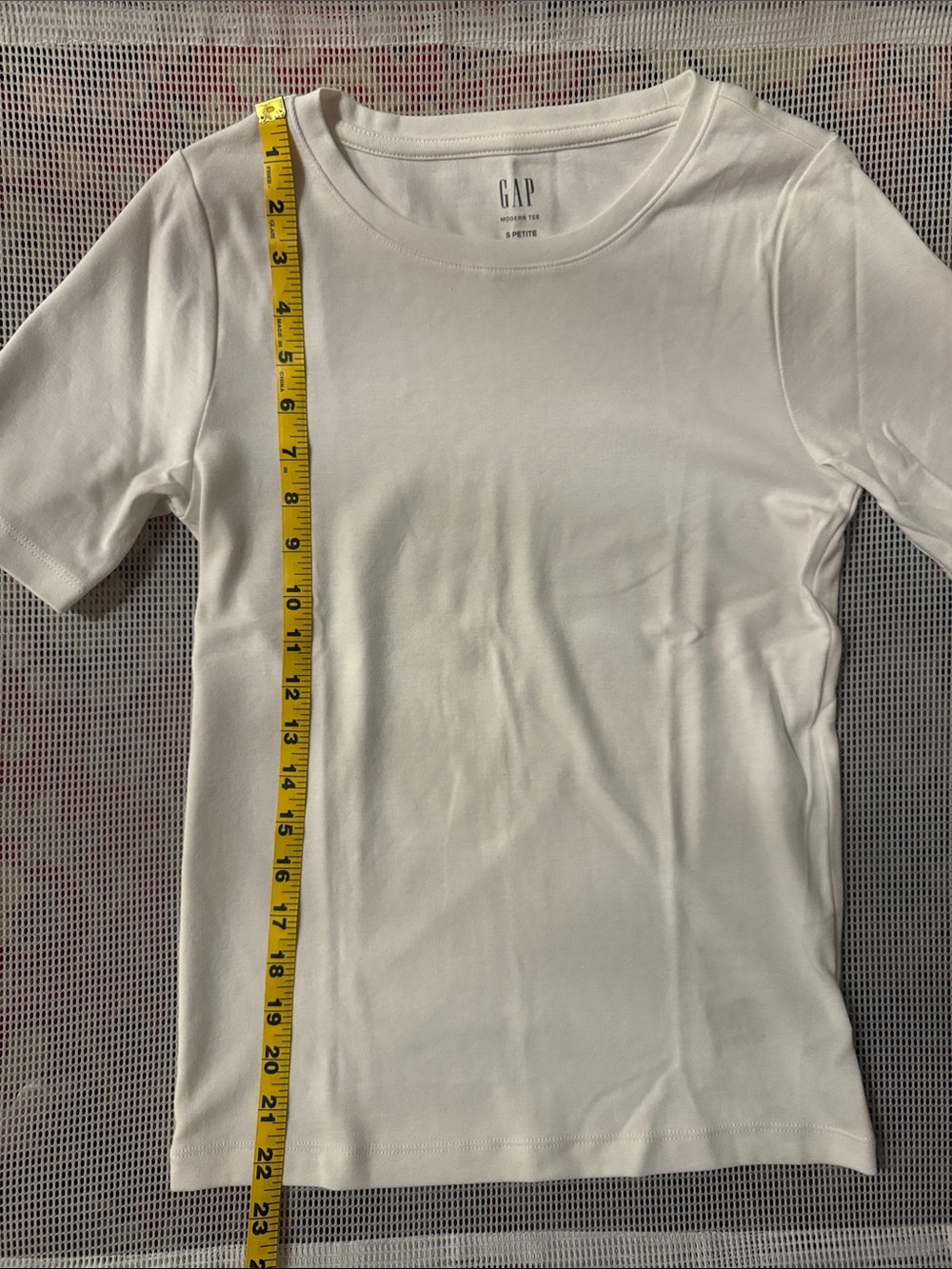 NWOT Gap Modern Tee in White - Picture 7 of 7